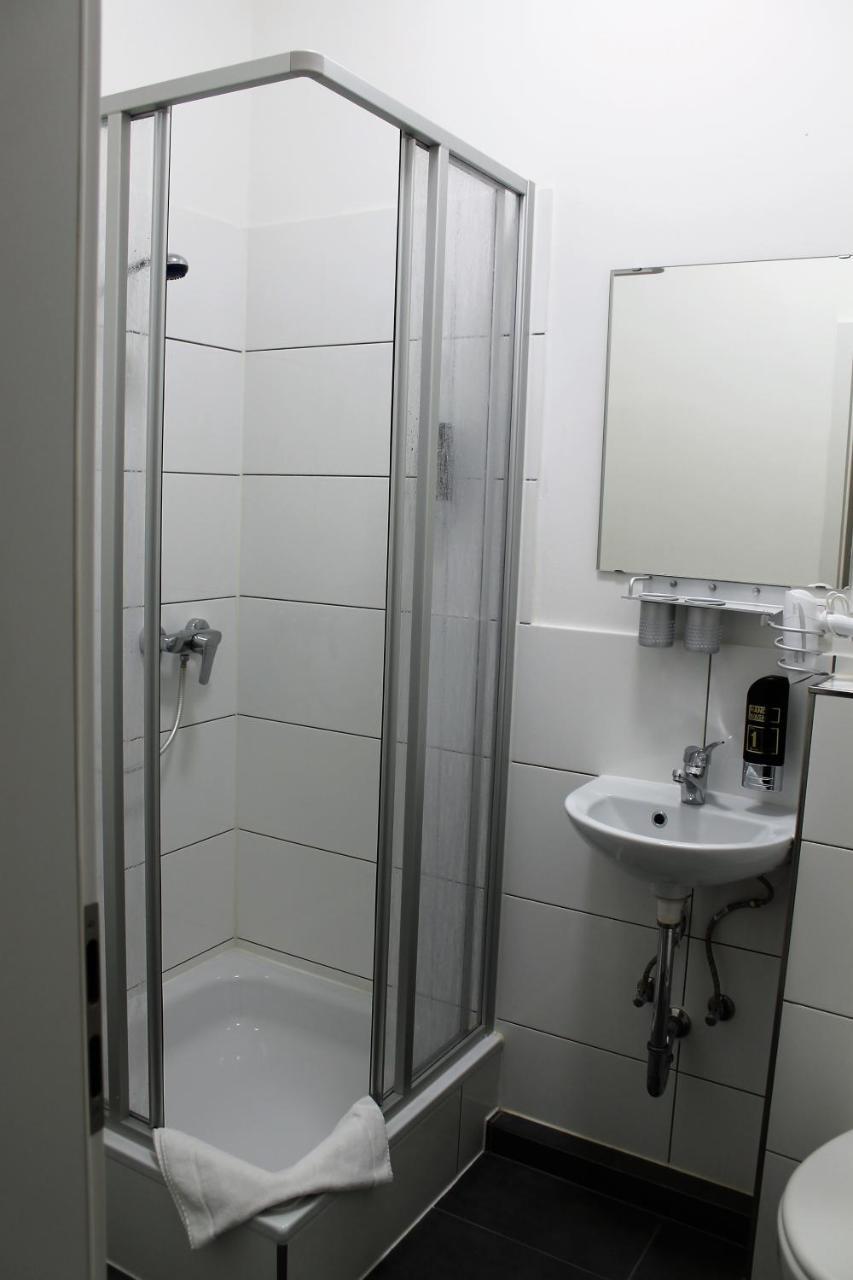 Pionier Hotel Hamburg Wandsbek Екстериор снимка