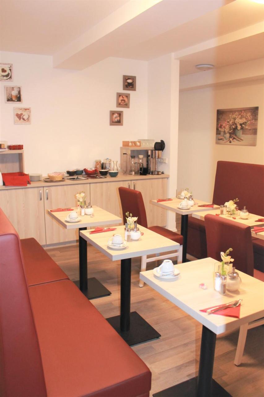 Pionier Hotel Hamburg Wandsbek Екстериор снимка