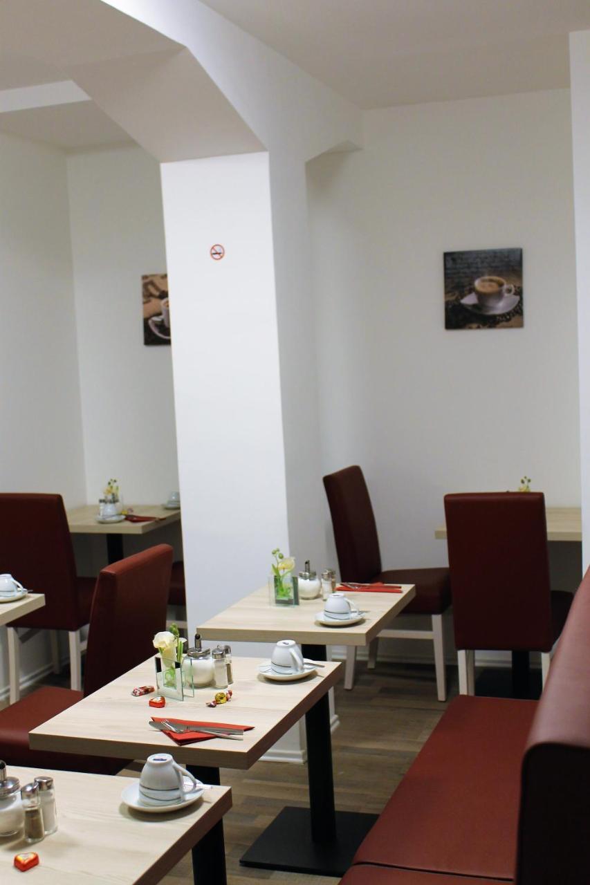 Pionier Hotel Hamburg Wandsbek Екстериор снимка