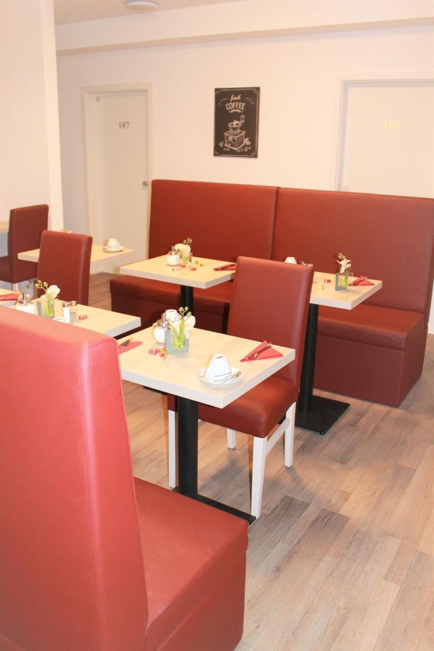 Pionier Hotel Hamburg Wandsbek Екстериор снимка
